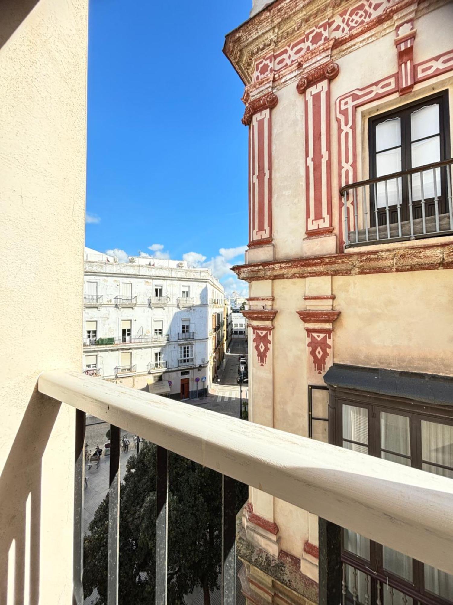 Luminoso Apartamento En El Centro De Cádiz Exteriör bild